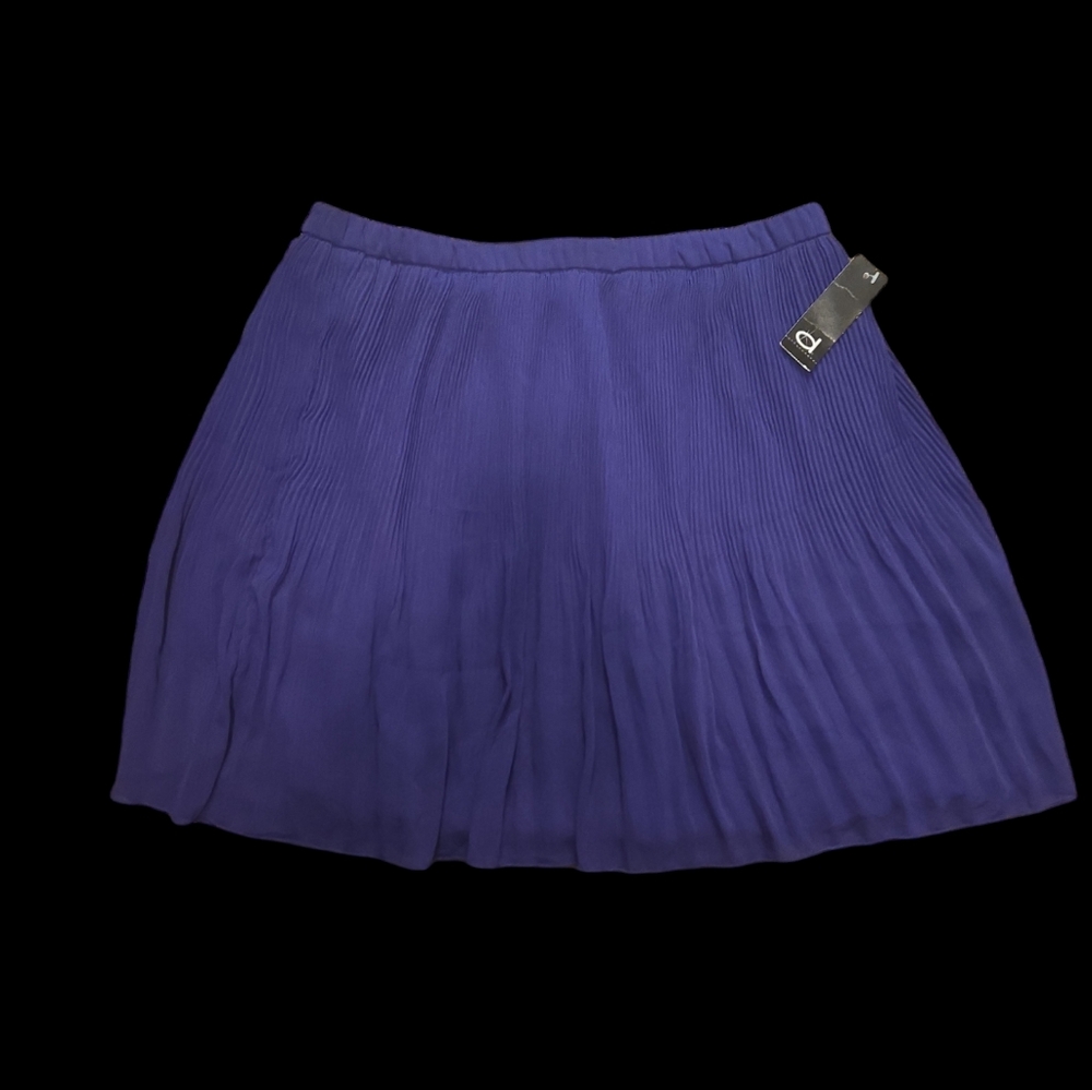 Dynamite Skirt